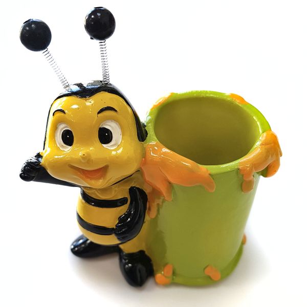 Toll tartó méh